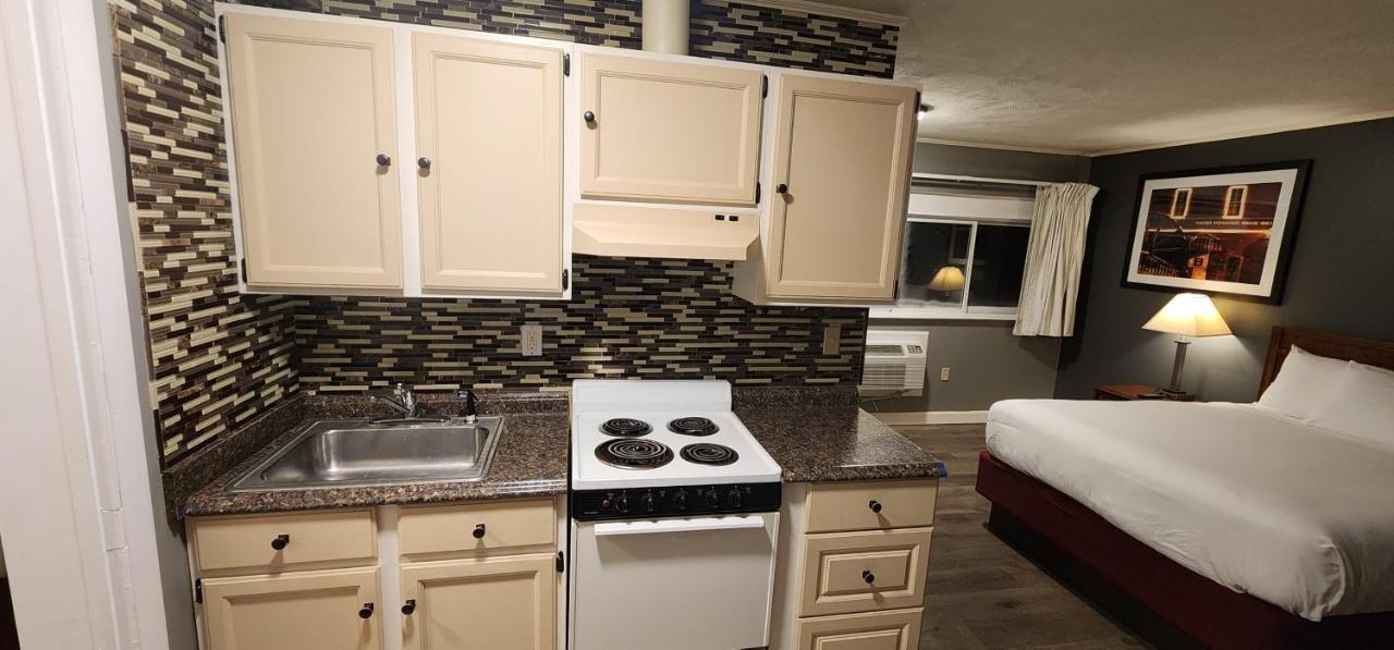Nashoba Valley Inn & Suites Ayer Екстериор снимка