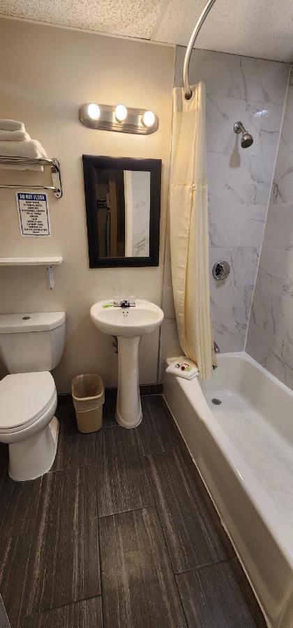 Nashoba Valley Inn & Suites Ayer Екстериор снимка