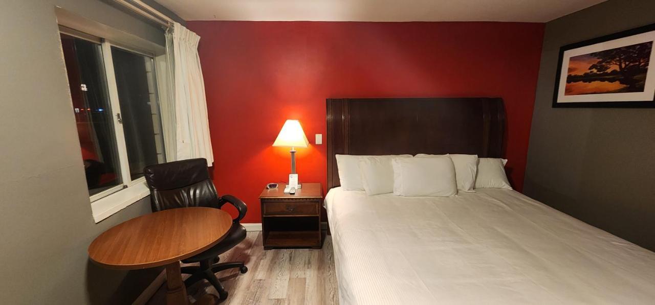 Nashoba Valley Inn & Suites Ayer Екстериор снимка