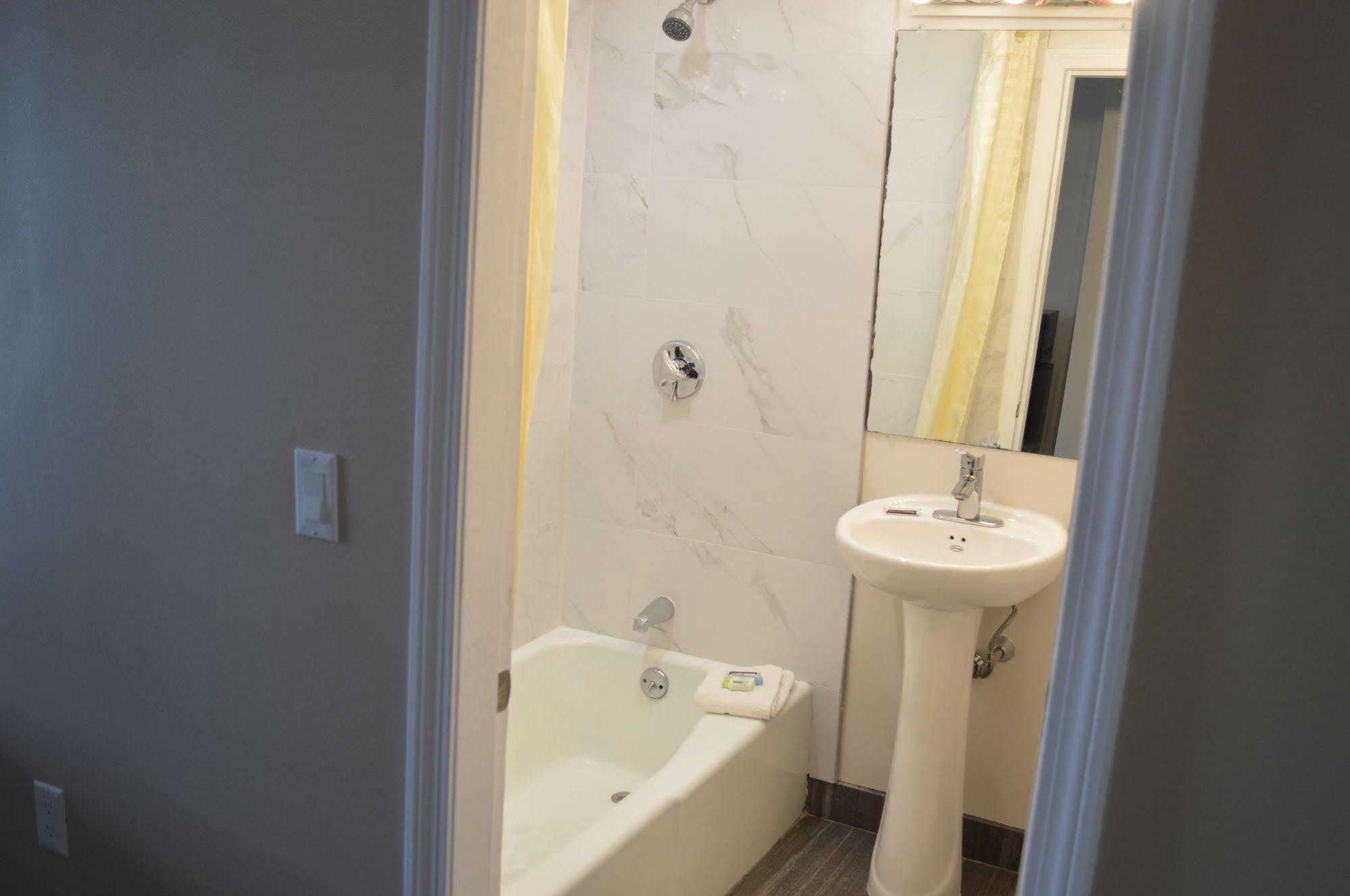Nashoba Valley Inn & Suites Ayer Екстериор снимка