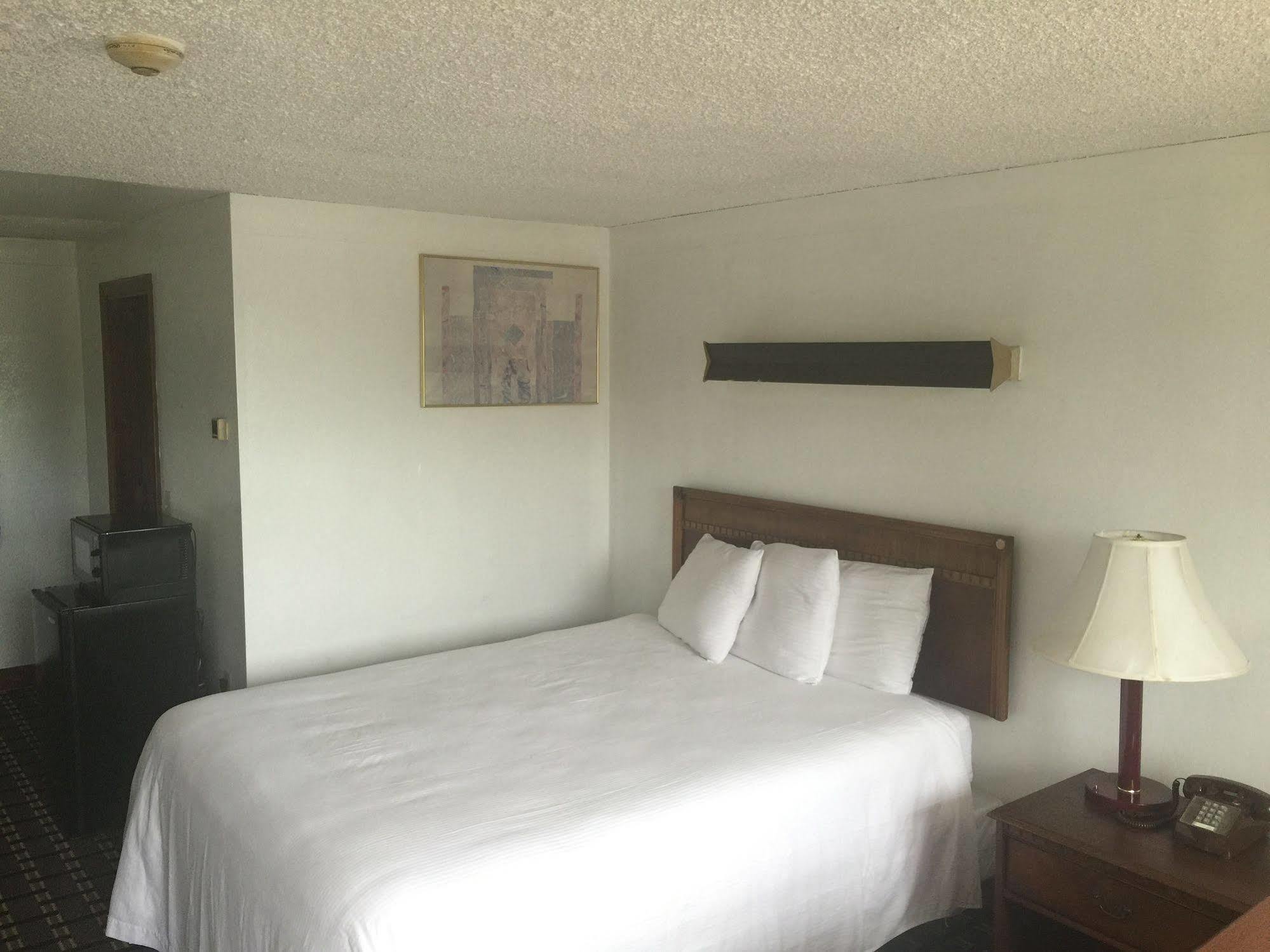 Nashoba Valley Inn & Suites Ayer Екстериор снимка